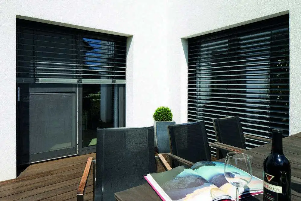 inDesign exterior venetian blinds are used for shading of single windows and big glass facades of residential, industrial buildings.