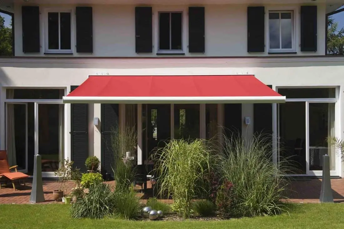 Choose folding arm awnings VEGAS for an aesthetically pleasing and functionally advanced shading solution.